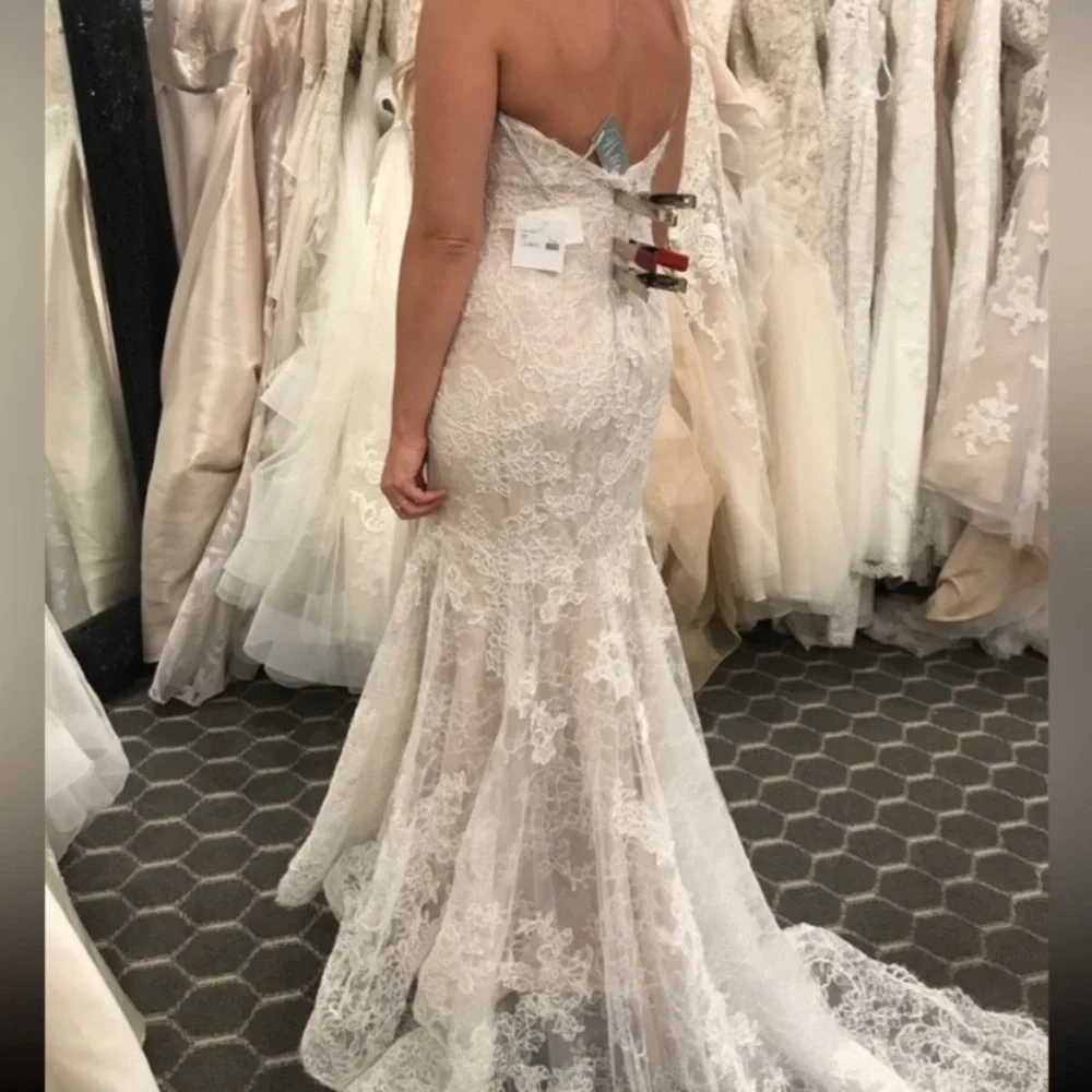 Wtoo Lace Wedding Dress - Picture 11 of 14